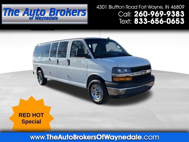 2017 Chevrolet Express 3500 LT Passenger