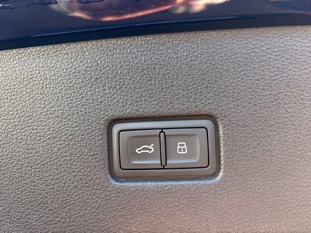 Audi Q8  2022 Audi Q8  2022