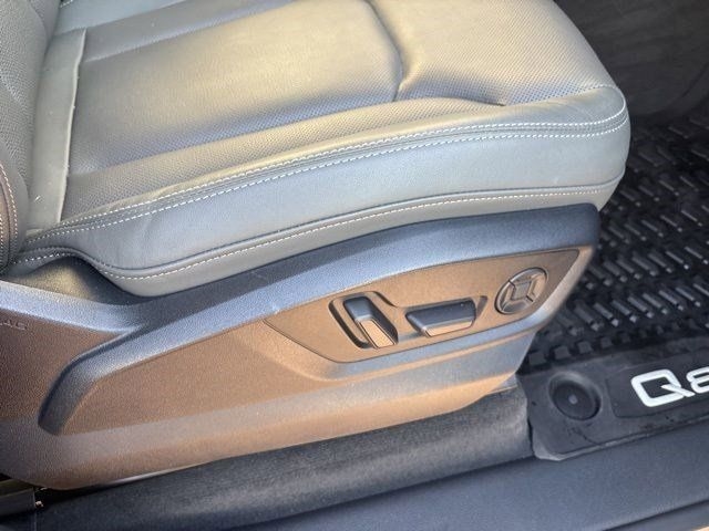 Audi Q8  2022 Audi Q8  2022