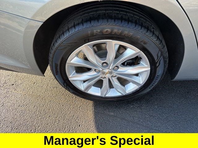 Chevrolet Malibu  2023