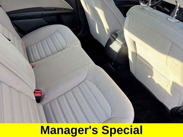 Ford Fusion Hybrid S 2018