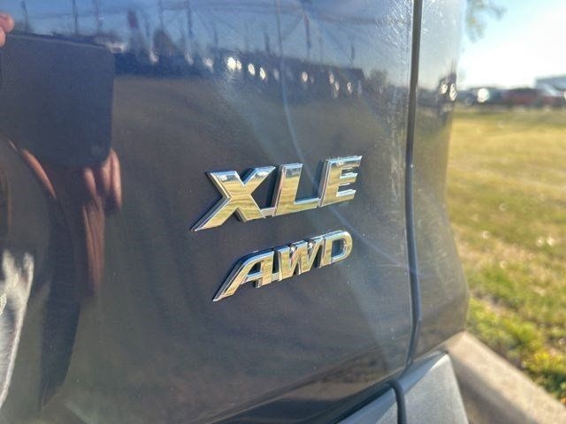 Toyota RAV4 XLE AWD 2022