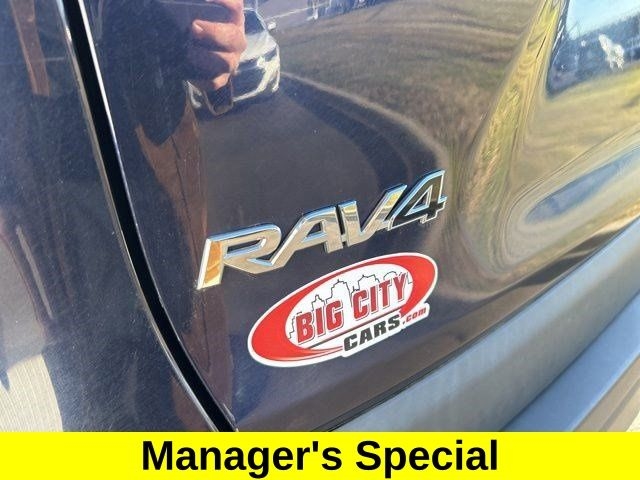 Toyota RAV4 XLE AWD 2022