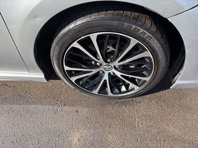 Toyota Camry SE 2020