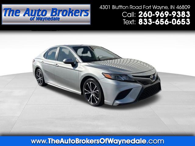 Toyota Camry SE 2020