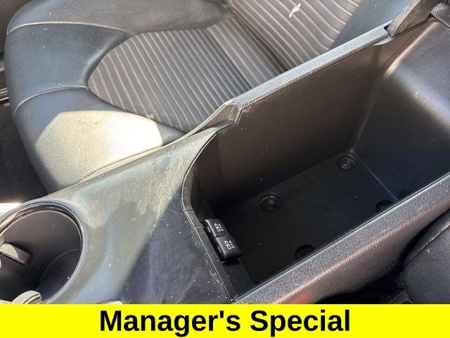 Toyota Camry SE 2020