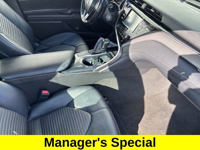 Toyota Camry SE 2020