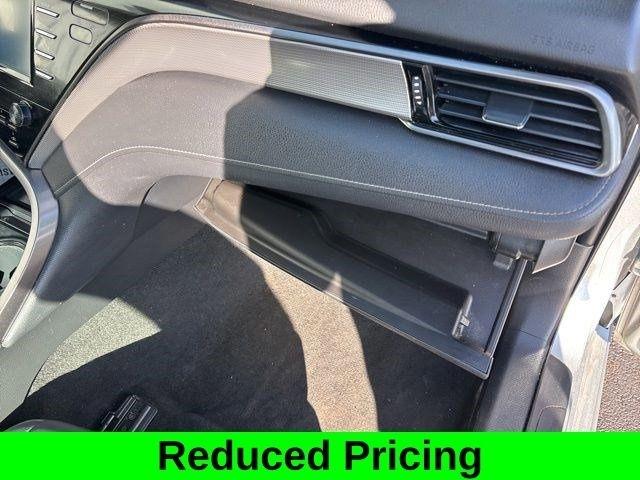 Toyota Camry SE 2020