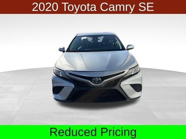 Toyota Camry SE 2020