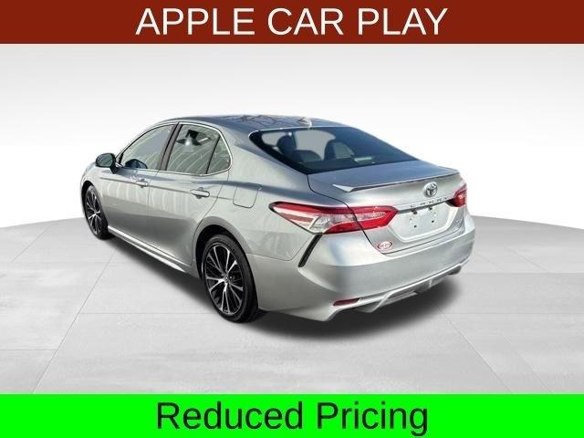 Toyota Camry SE 2020