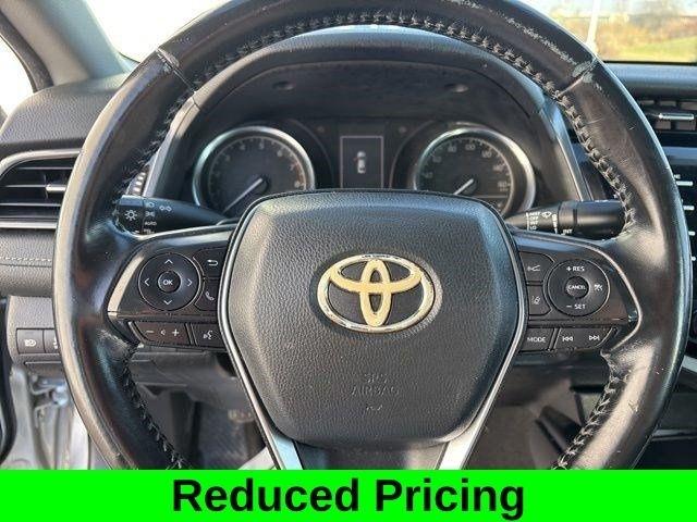 Toyota Camry SE 2020