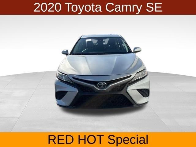 Toyota Camry SE 2020