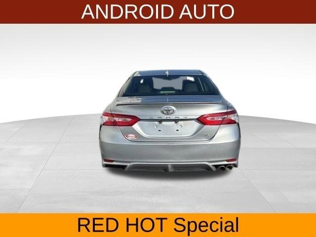 Toyota Camry SE 2020