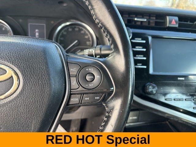 Toyota Camry SE 2020