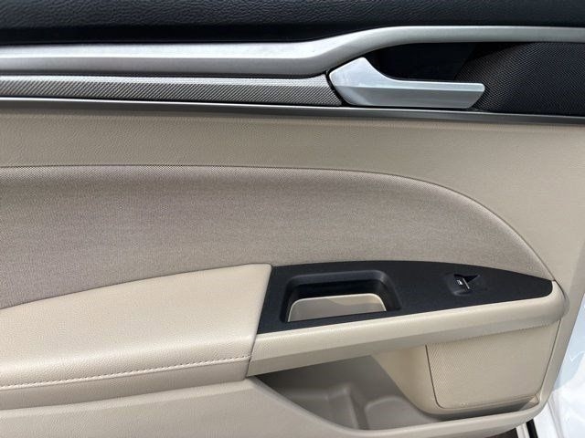 Ford Fusion Hybrid SE 2019