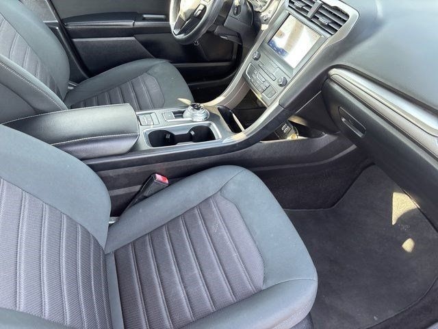 Ford Fusion Hybrid SE 2020