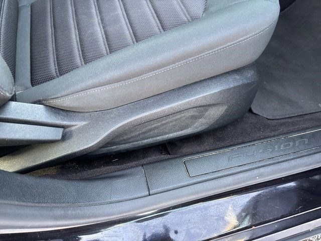 Ford Fusion Hybrid SE 2020