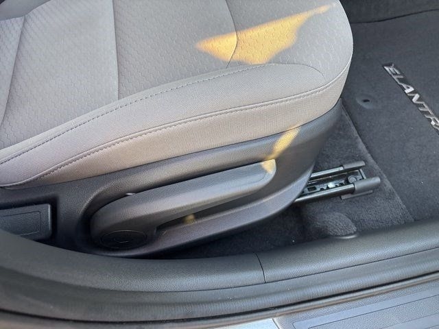 Hyundai Elantra SE 2019