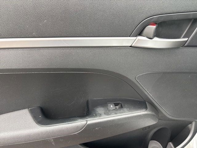 Hyundai Elantra SE 2019