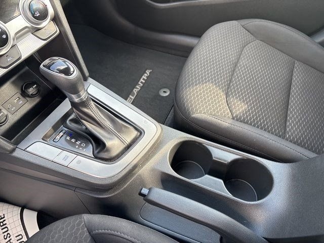 Hyundai Elantra SE 2019