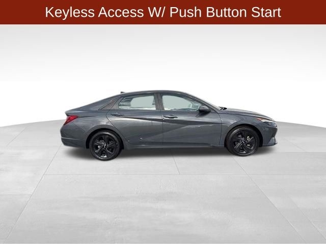 Hyundai Elantra SEL 2023