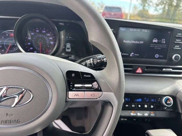 Hyundai Elantra SEL 2023