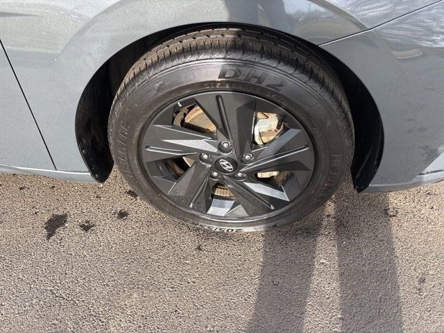 Hyundai Elantra SEL 2023