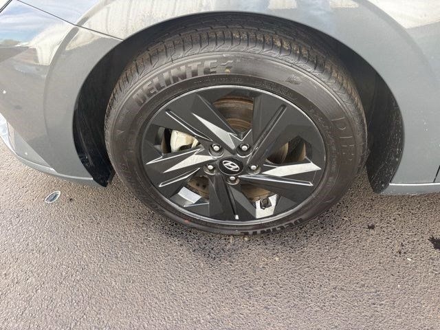 Hyundai Elantra SEL 2023