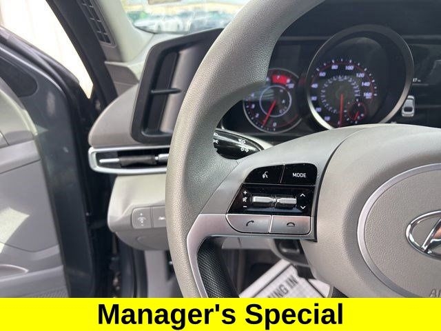 Hyundai Elantra SEL 2023