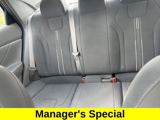 Hyundai Elantra SEL 2023