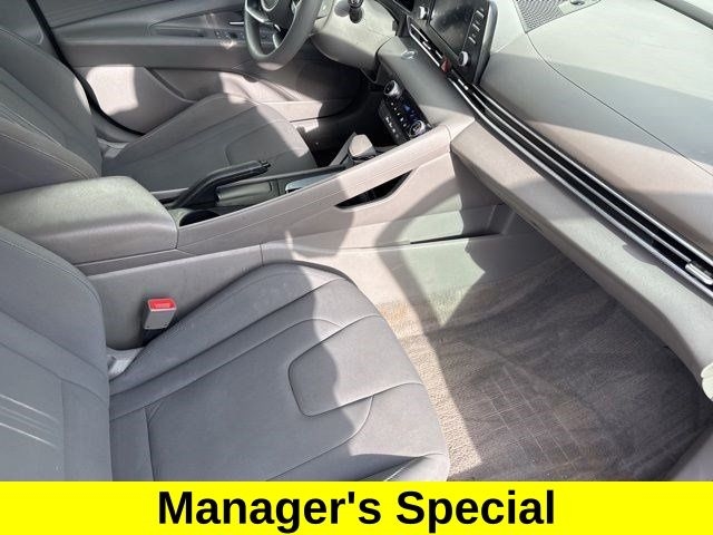 Hyundai Elantra SEL 2023