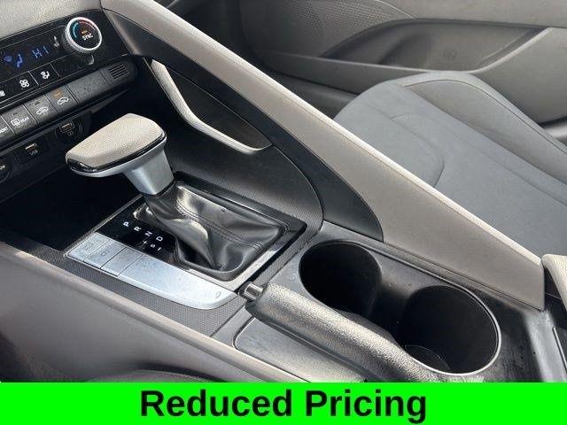 Hyundai Elantra SEL 2023