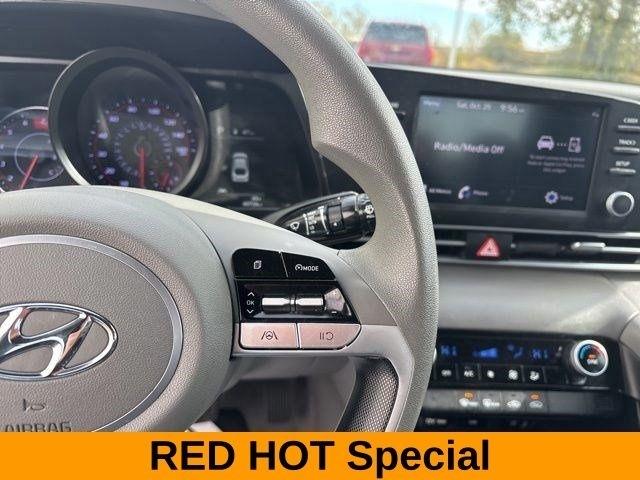 Hyundai Elantra SEL 2023