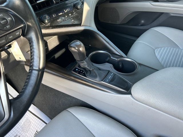 Toyota Camry SE 2022