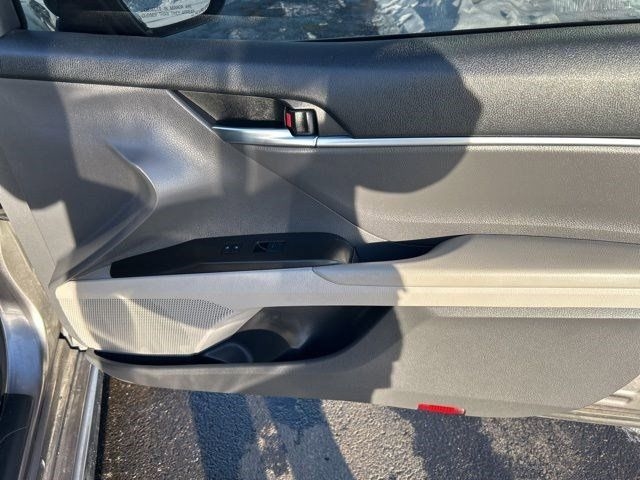 Toyota Camry SE 2022