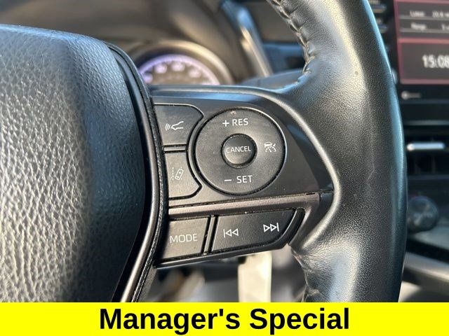 Toyota Camry SE 2022