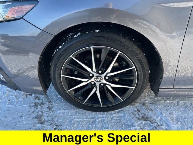 Toyota Camry SE 2022