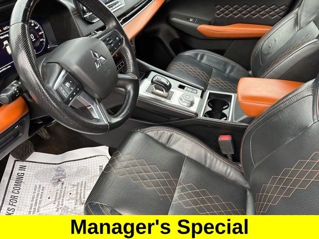 Mitsubishi Outlander SEL 4WD 2022