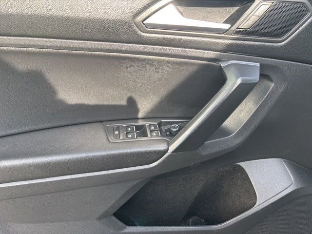 Volkswagen Tiguan  2021