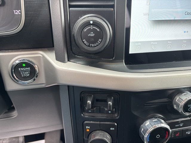 Ford F-150 XLT SuperCrew 4WD 2023