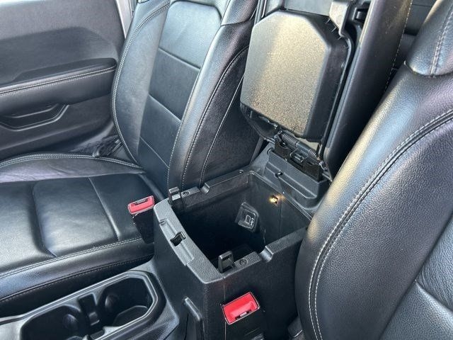 Jeep Wrangler Unlimited Sahara 4WD 2018