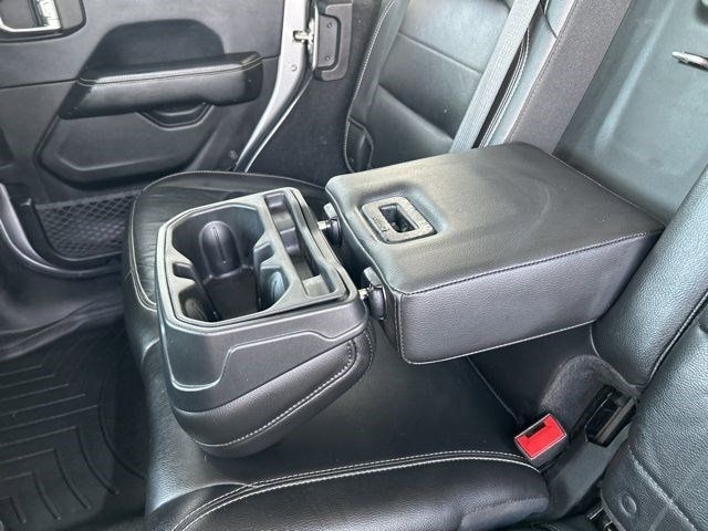 Jeep Wrangler Unlimited Sahara 4WD 2018