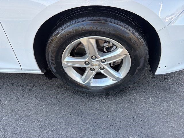 Chevrolet Malibu  2023