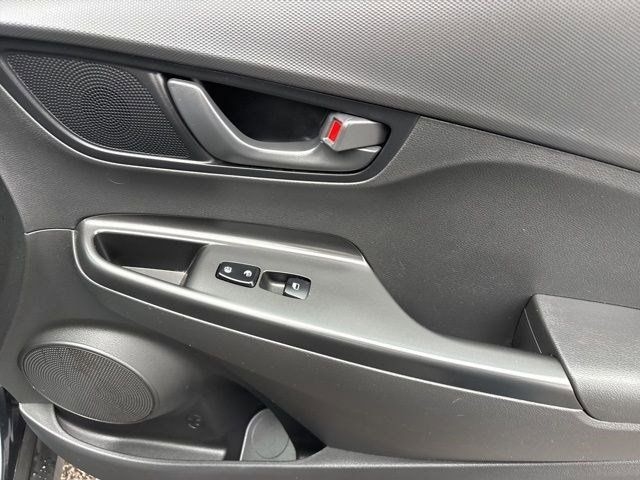 Hyundai Kona SE 2021