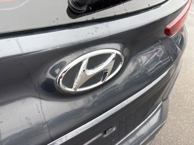 Hyundai Kona SE 2021