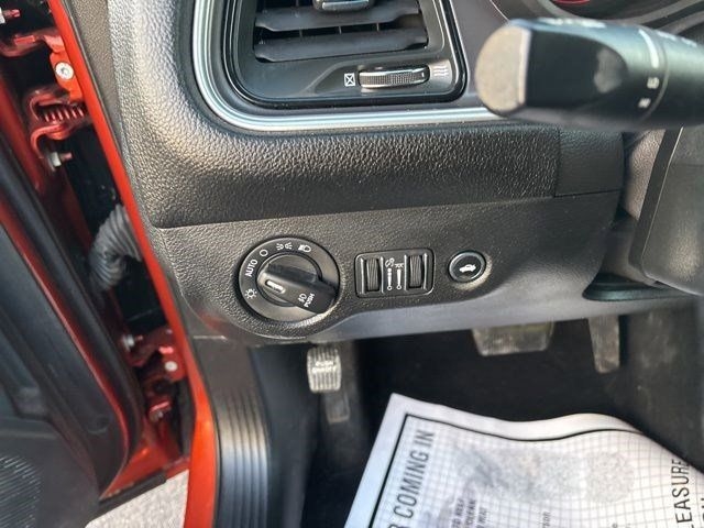 Dodge Challenger SXT 2021