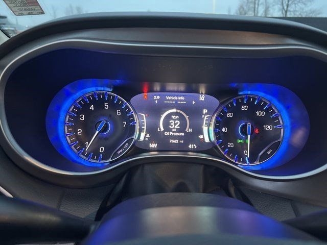 Chrysler Pacifica Touring L 2023