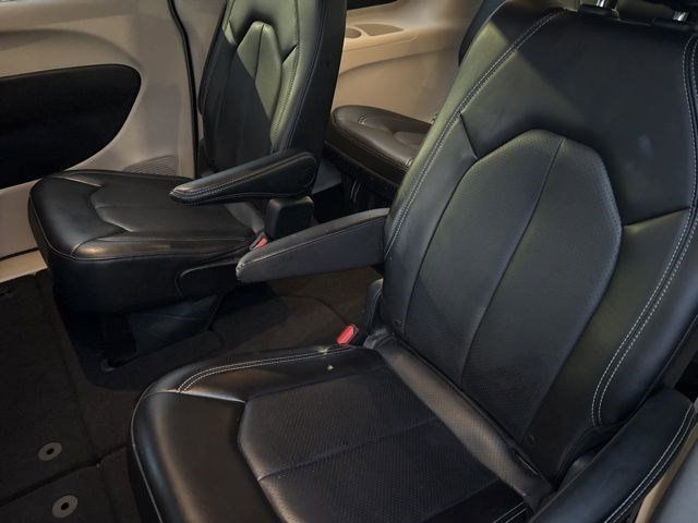 Chrysler Pacifica Touring L 2023