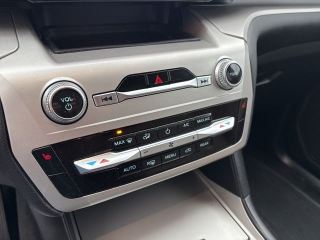 Ford Explorer XLT 4WD 2022