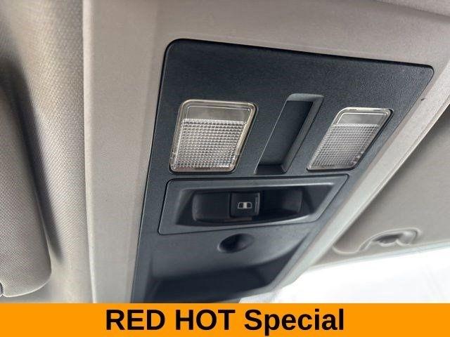 RAM 1500 SLT Crew Cab 4WD 2017